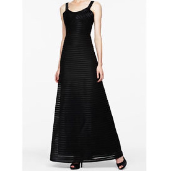 BCBGMaxAzria Dresses & Skirts - BCBGMaxAzria Black Gown EUC! BCBGMaxAzria Dresses & Skirts - BCBGMaxAzria Black Gown EUC!